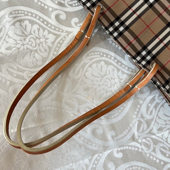 Burberry Tote Bag - Picture 9 of 9